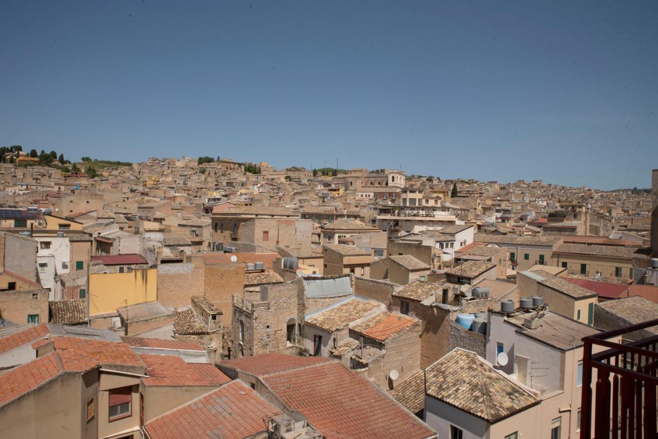 Come A Casa Panoramico E Centralissimo Leilighet Canicattì Eksteriør bilde